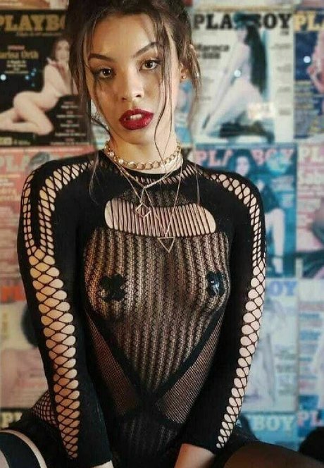 Tiabrit model pretty photo