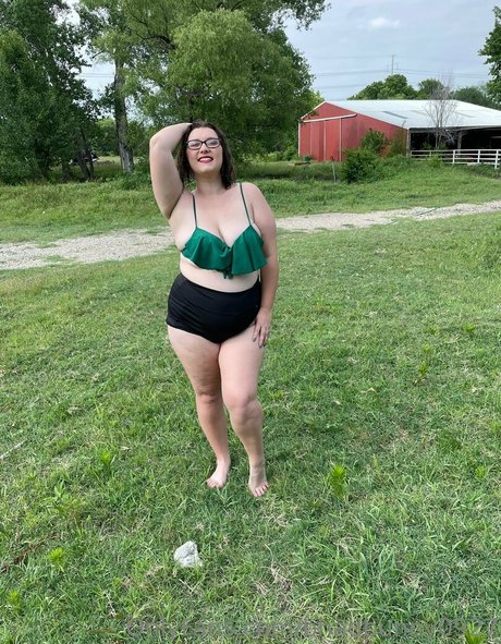 bhadbunny0927 sex model photo