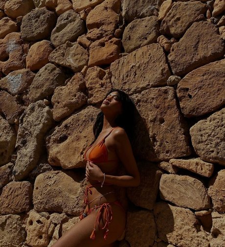 jaruwanzehrer pornstar naked gallery