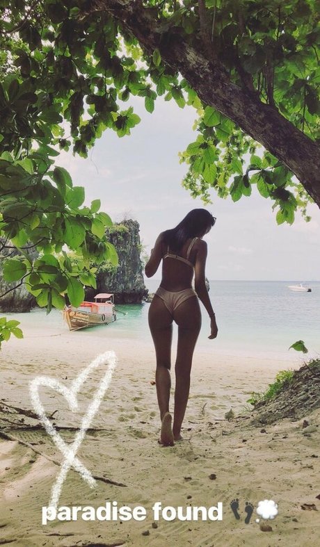 jaruwanzehrer nudes model pic