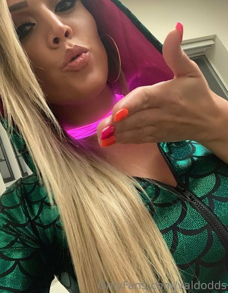 valdodds pretty model images