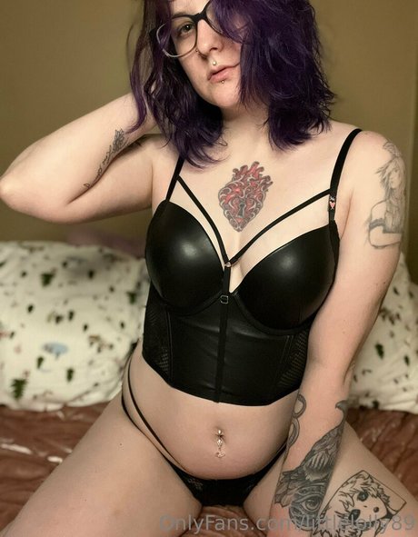 littlelolly89 star erotic archive