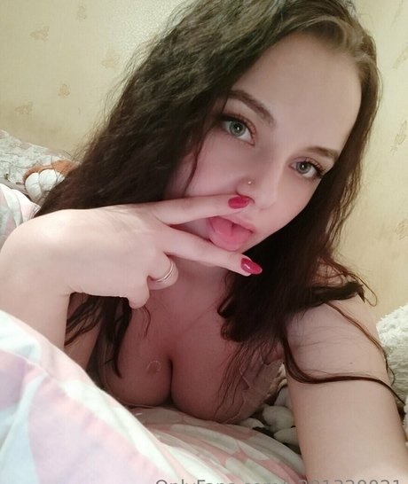 merry berry model top image