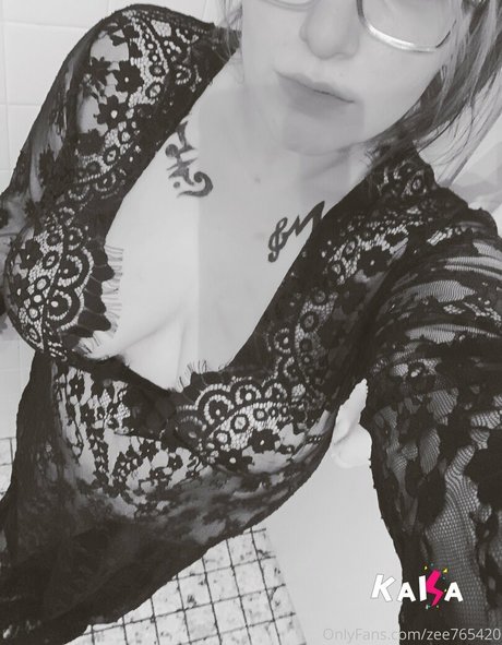 zee765420 star sexy galleries