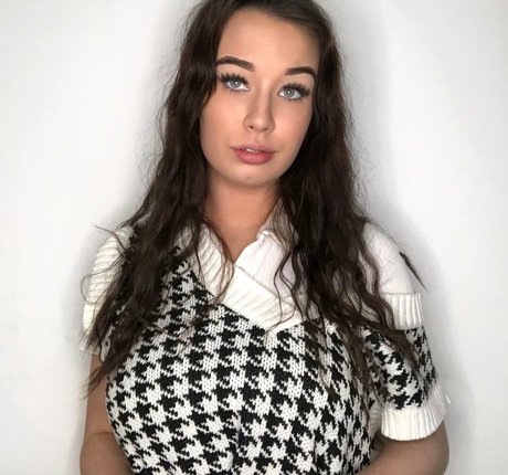 Anna Langley hd pornstar pictures