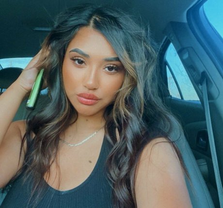 briaaniicolexo pretty model images