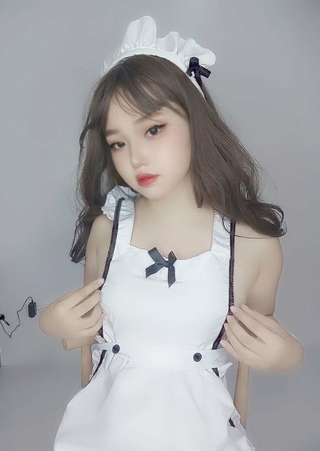 Mizaki Levi pornstar sexy pics