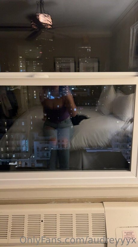 audreyyyx naked pornstar images