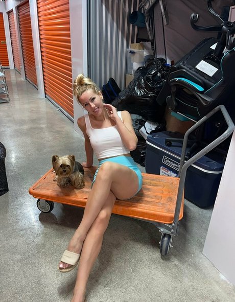 roxyyfoxx Profile pic