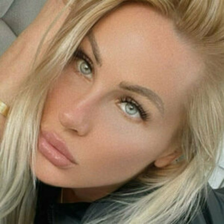 roxyyfoxx beautiful model gallery