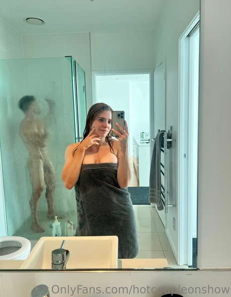 hotcoupleonshow pretty pornstar image