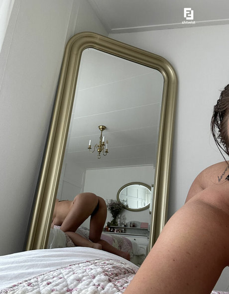 shtwist sexy pornstar pic