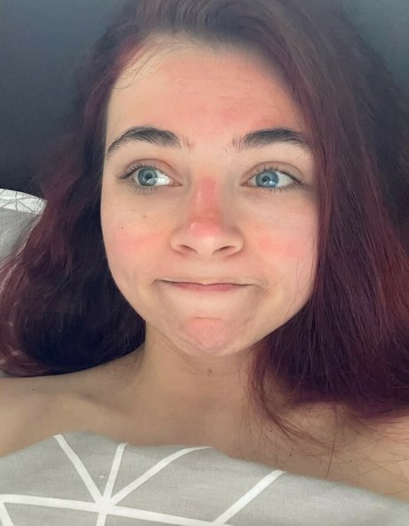 mushutwitch model erotic pic