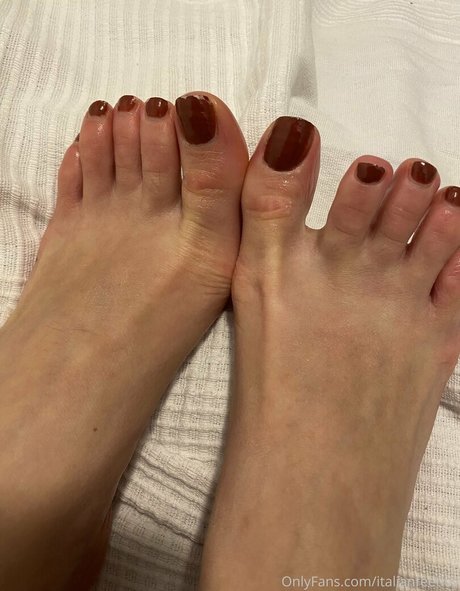 italianfeetluv model pornographic gallery