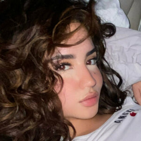 genaaatg adult star img