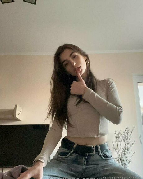 annie minor exclusive star picture