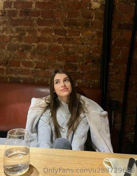 annie minor exclusive pornstar img