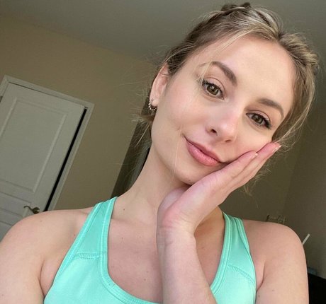 Tarah Kayne porn model archive