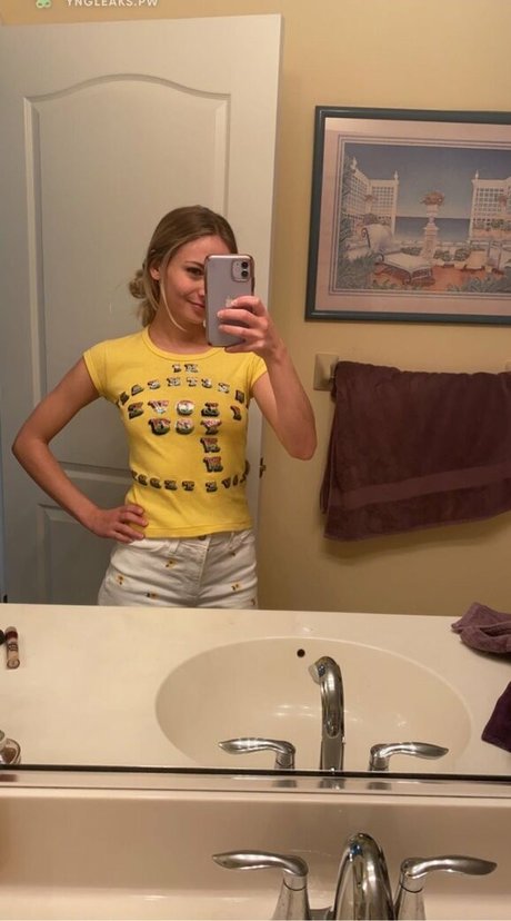 Tarah Kayne exclusive star pictures