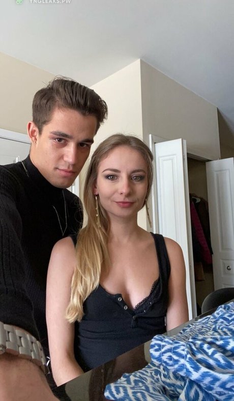 Tarah Kayne star adult images