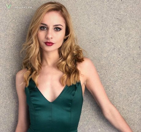 Tarah Kayne pornstar beautiful pic