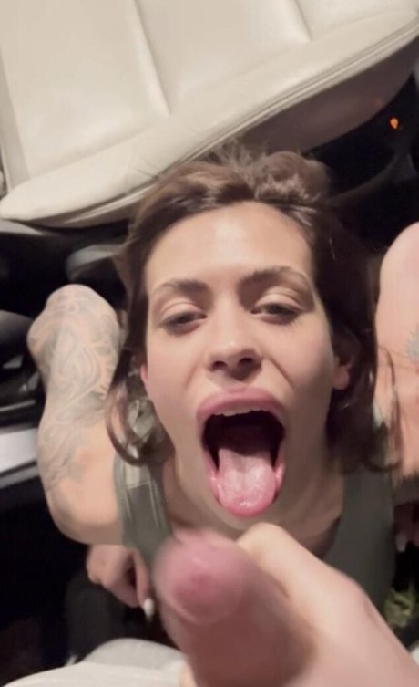 inkedelenaa pornstar exclusive pics