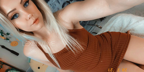 luvlexi model naked galleries