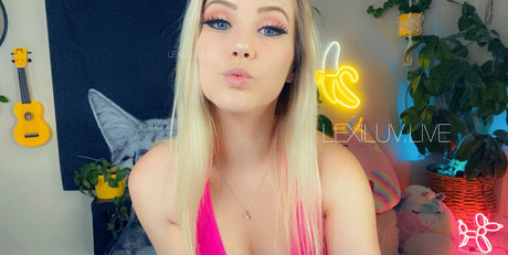 luvlexi sex model pic