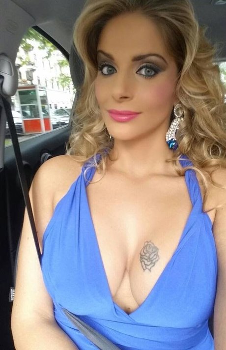 Francesca Cipriani nudes model photo