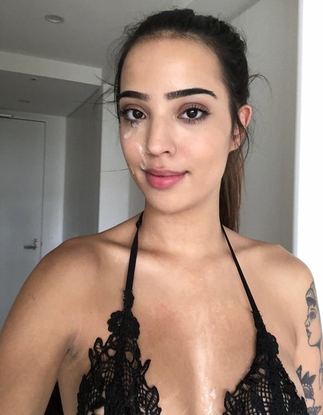 sashaswan sexy pornstar image