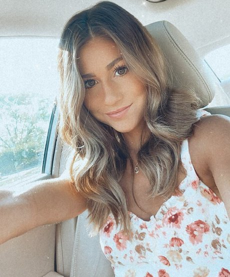 Hailey Lower hd actress picture