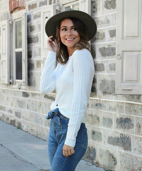 Hailey Lower star picture