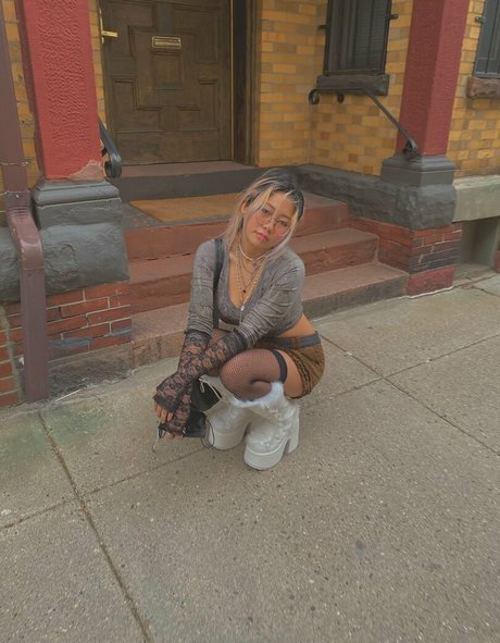 hollyliangg star pretty images