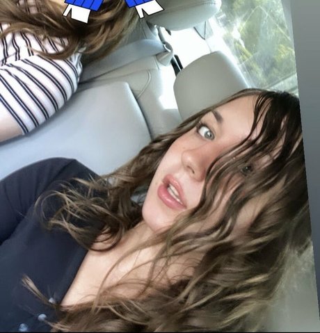 LBanton model top pictures