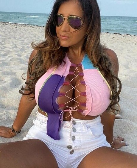 Yliana Diaz pornstar art image