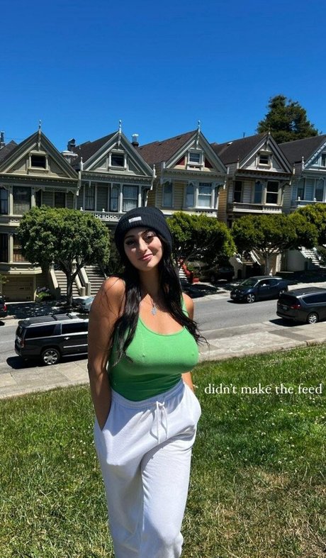 Bienbelle model hd pic