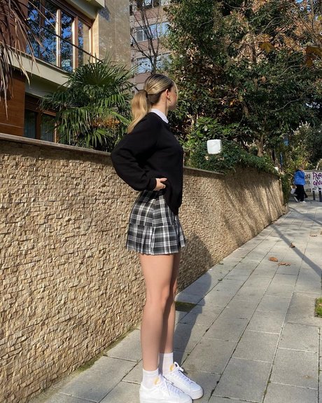 Melike Saygin model pornographic photo