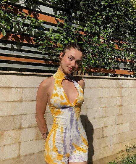 Melike Saygin nude actress archive