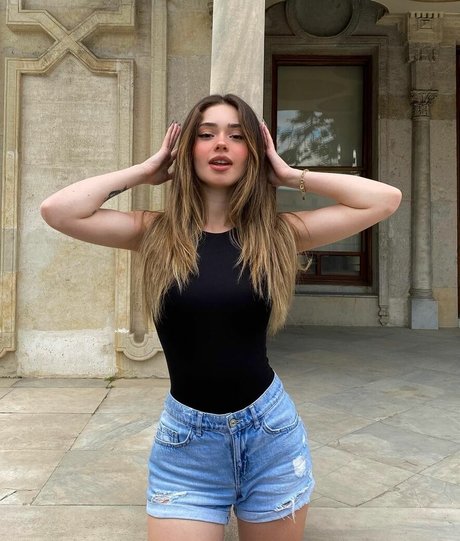 Melike Saygin sex star photo