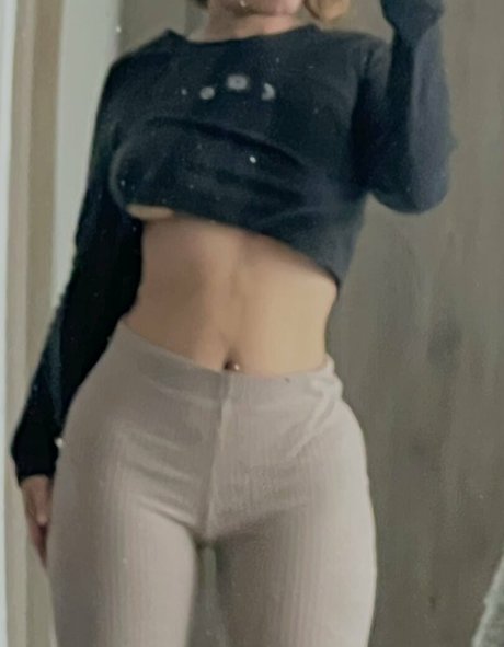 NeruIsabel high quality actress photo