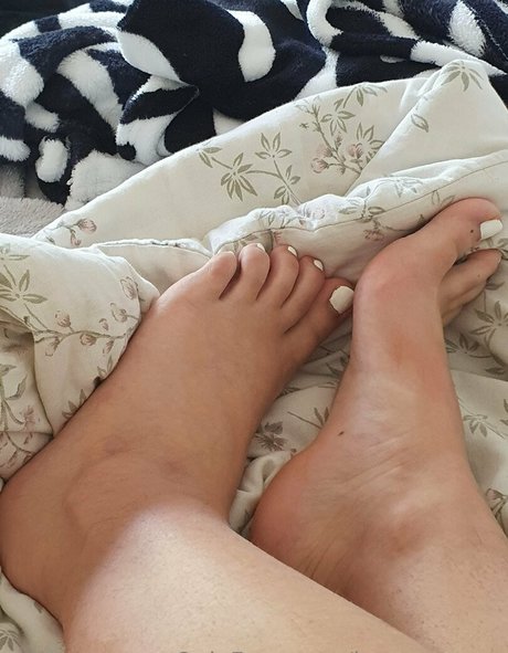 pool threesome onlyfans pornographic pictures