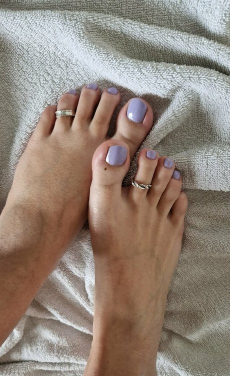 lunamoonnn naked model gallery