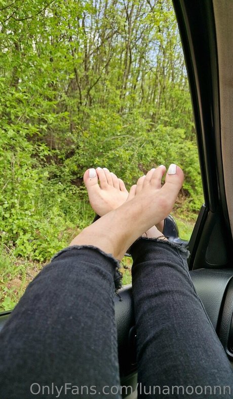 lunamoonnn model adult galleries