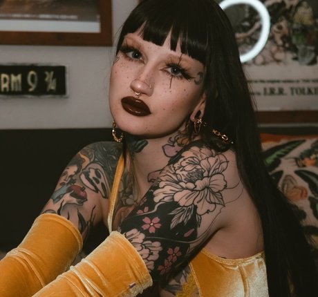 Hvileyrose nudes actress photo