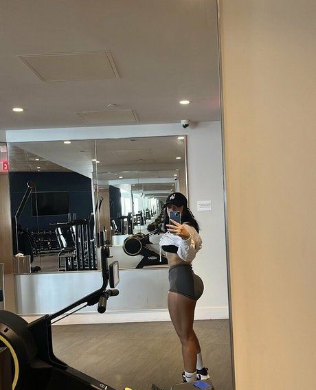 gymgirllex hot model img