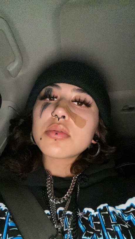 Suedmza pornstar art pic