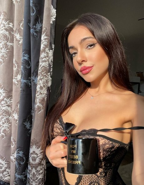 Rileysim88 model erotic pics