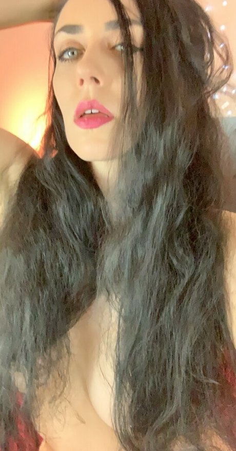 alannavfree xxx actress image