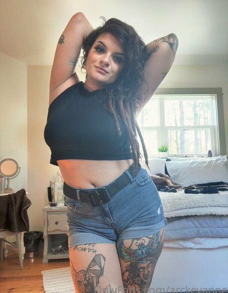 arckeyanne nude star pic