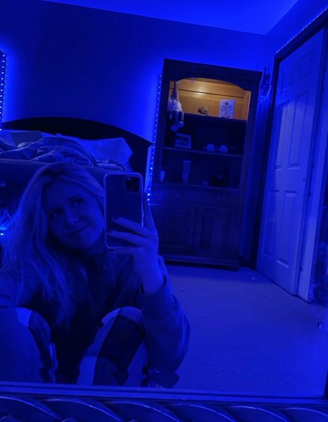 kateszn model naked pics